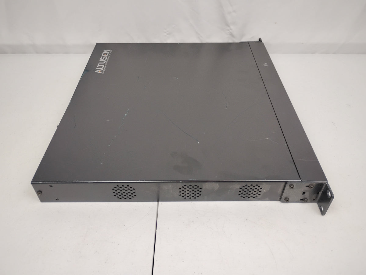 ATEN Altusen KN2132 32-Port CAT 5 KVM Switch