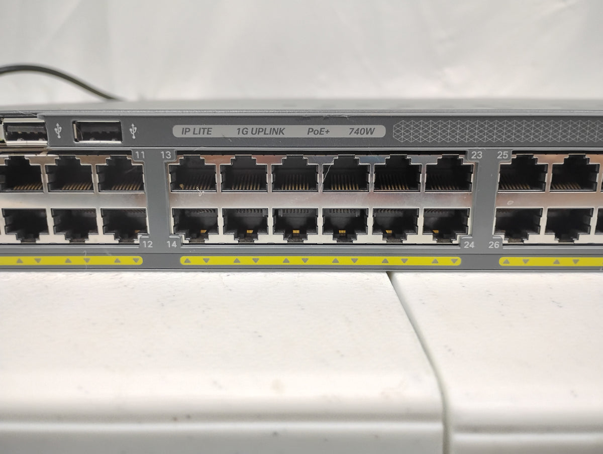 Cisco Catalyst 2960-XR Series WS-C2960X-48FPS-I 48 Port PoE+ Gigabit Switch & x2 PWR-C2-11025WAC PSUs
