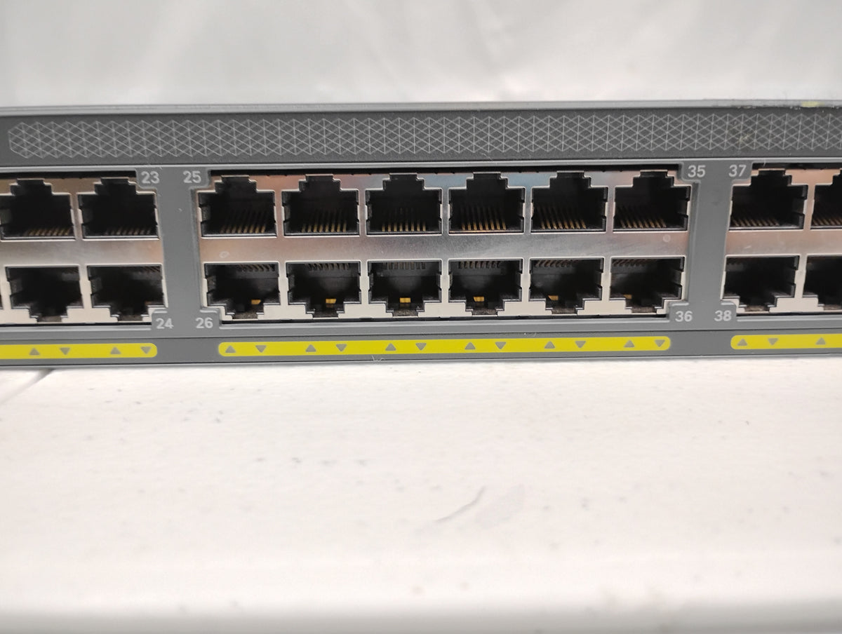 Cisco Catalyst 2960-XR Series WS-C2960X-48FPS-I 48 Port PoE+ Gigabit Switch & x2 PWR-C2-11025WAC PSUs
