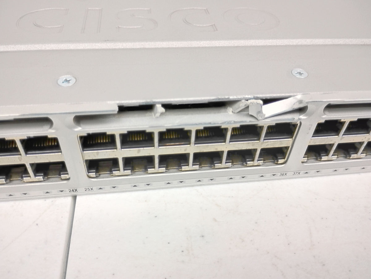 Cisco Catalyst WS-C3850-48P 48 Port PoE+ Gigabit Switch & x1 PWR-C1 1 100WAC PSU
