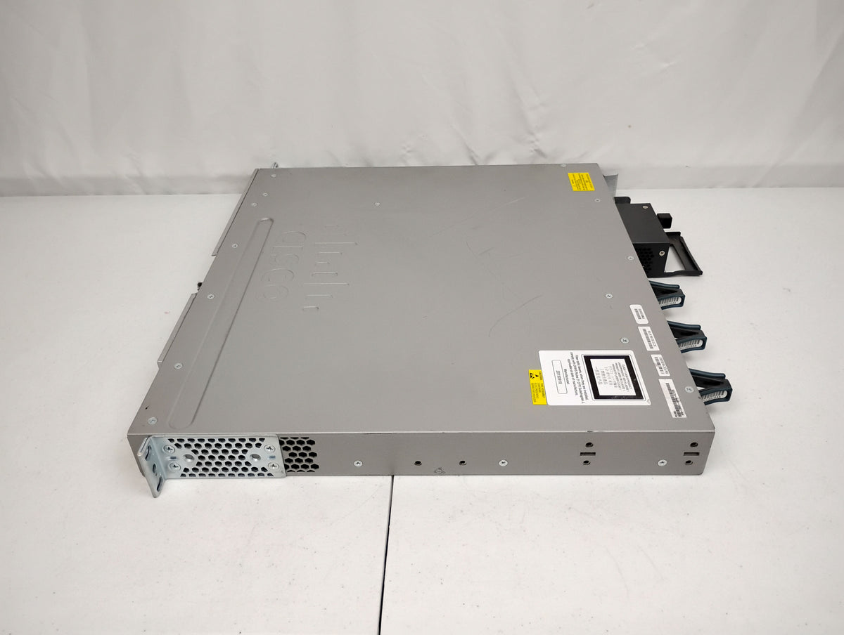 Cisco Catalyst WS-C3850-48P 48 Port PoE+ Gigabit Switch & x1 PWR-C1 1 100WAC PSU