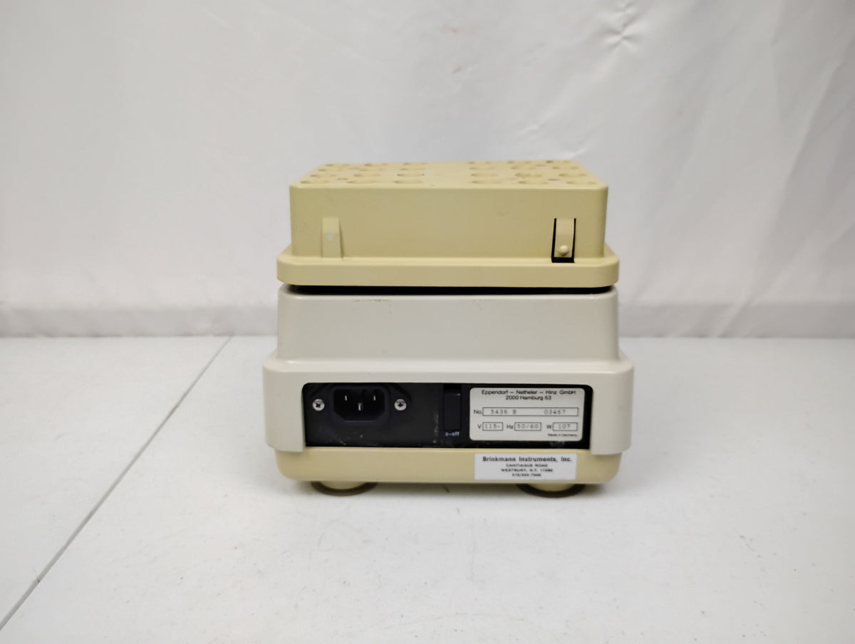 Eppendorf Thermomixer 5436 Incubator Shaker - Powers Up