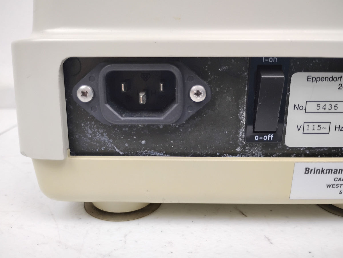 Eppendorf Thermomixer 5436 Incubator Shaker - Powers Up