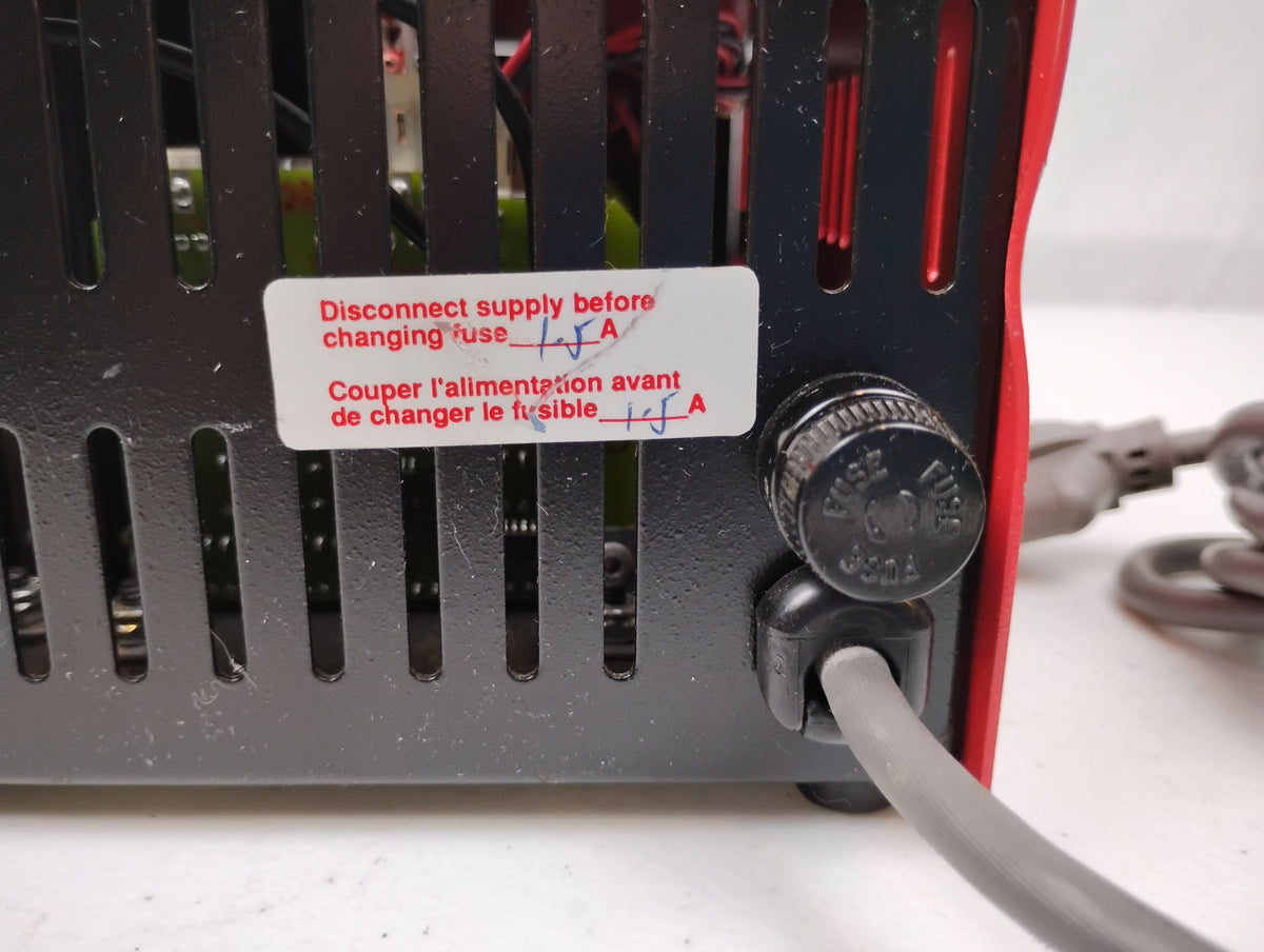 3M YL7300 Smart Battery Charger Base Station | 3M 520-01-61