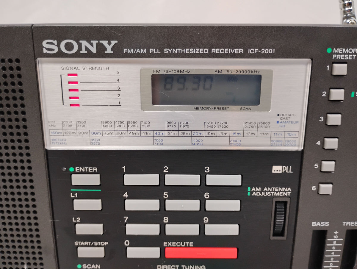 Sony ICF-2001D FM/AM Synthesized Radio Receiver