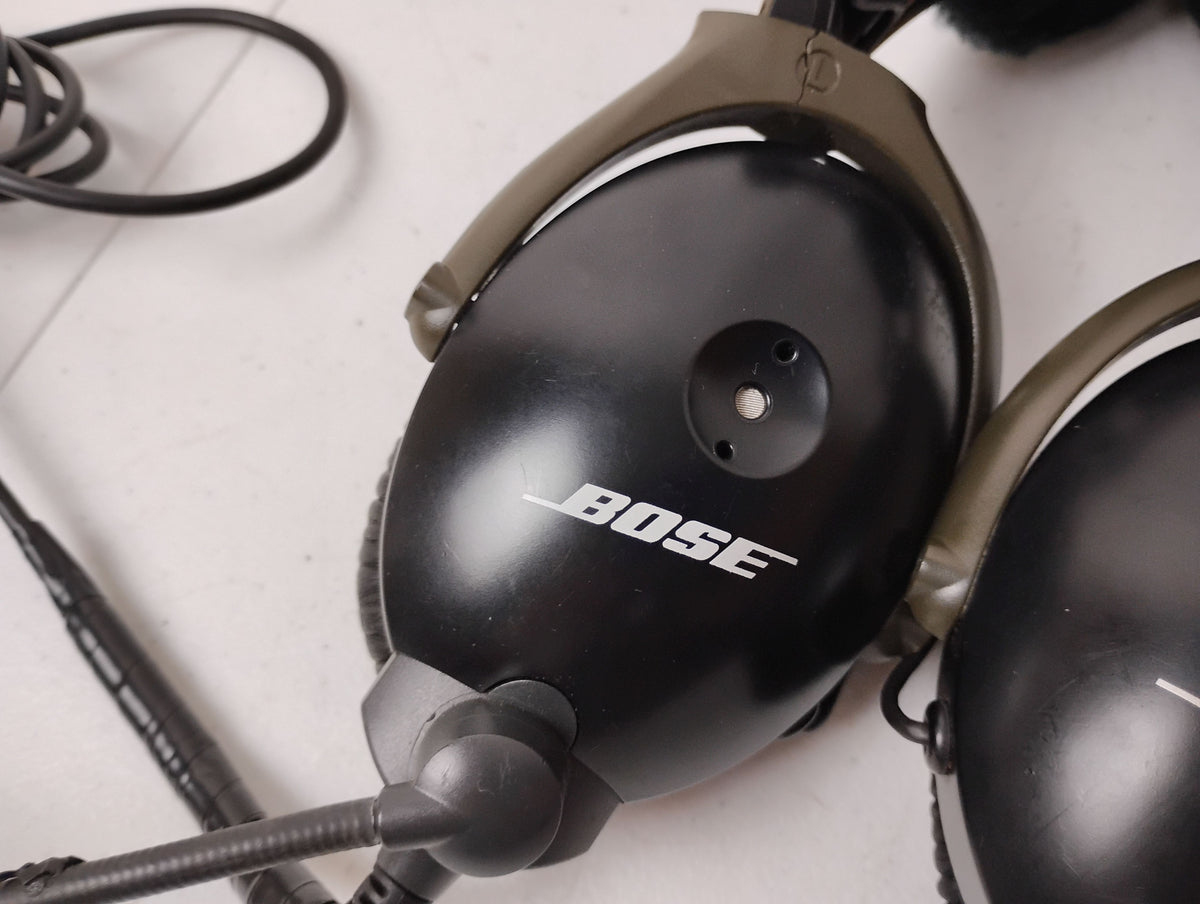 Bose A20 Aviation Headset w/ AHX-34-01 Cable Assembly