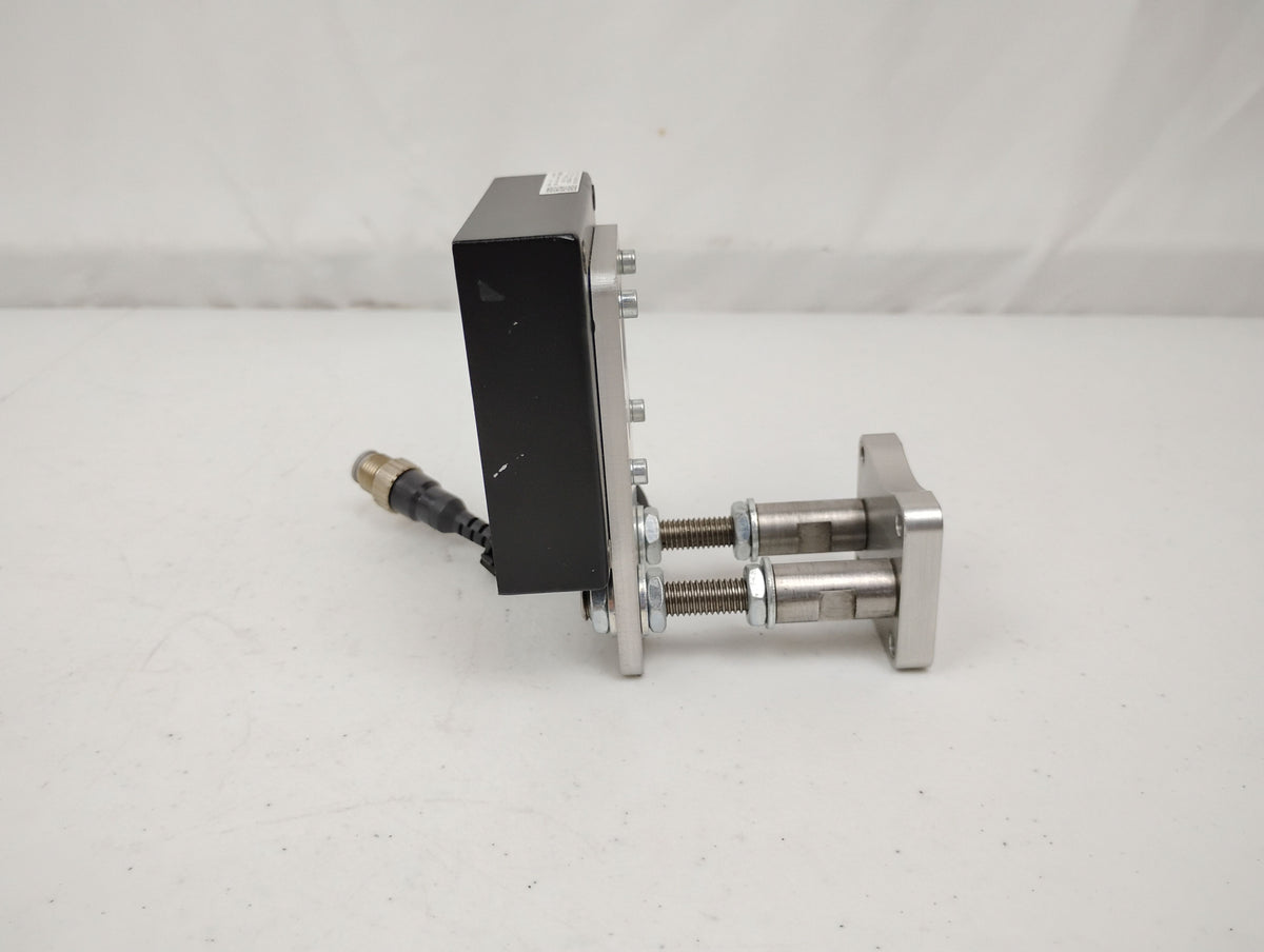 Omron CCSA-QSQ-070070-66 w/ Mount