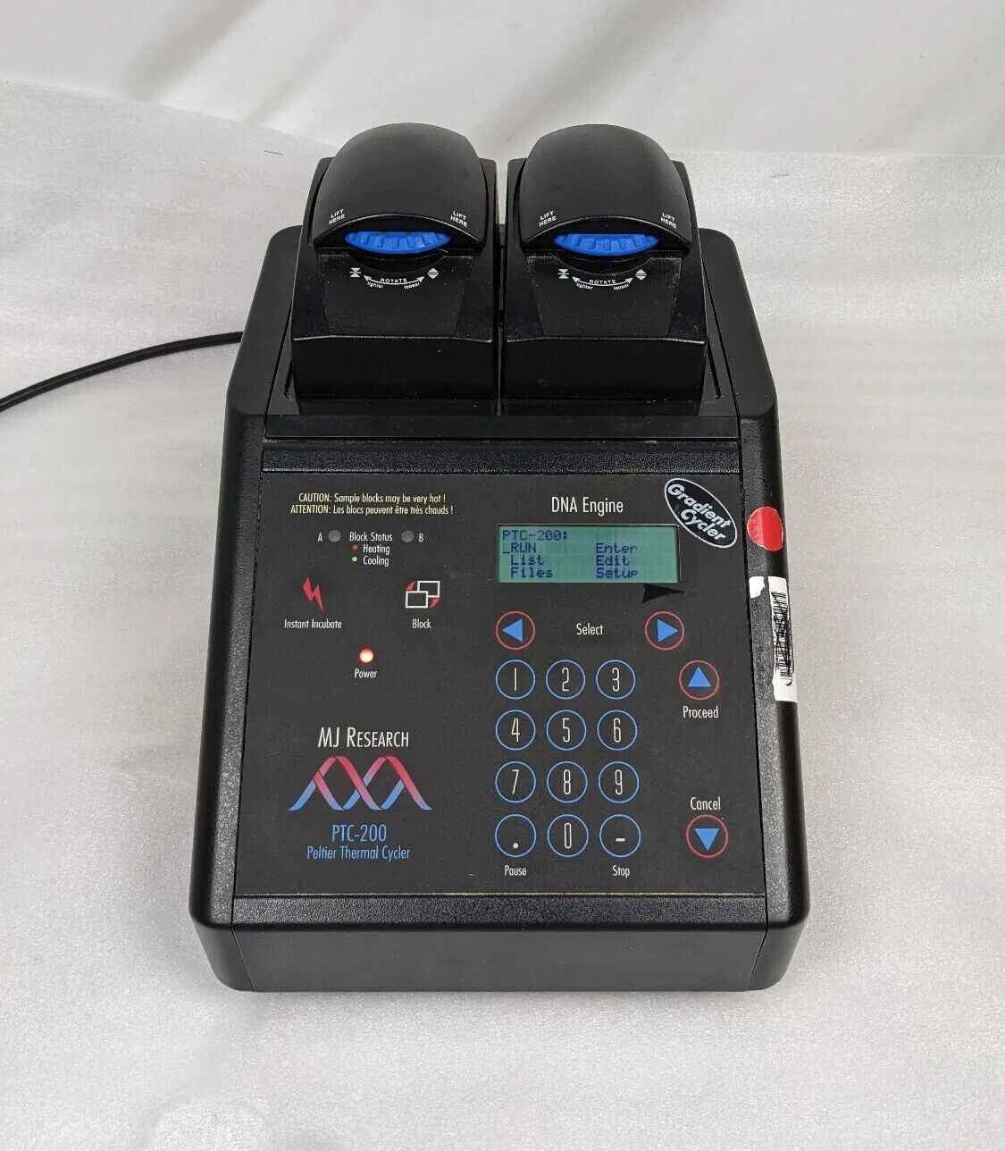 Bio-Rad MJ Research PTC-200 w/ Dual 48-Well Block 96 PCR Thermal Cycler