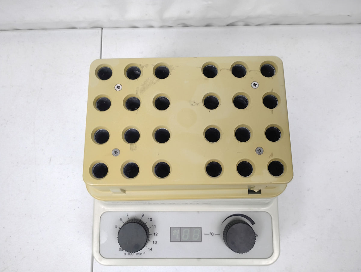 Eppendorf Thermomixer 5436 Incubator Shaker - Powers Up