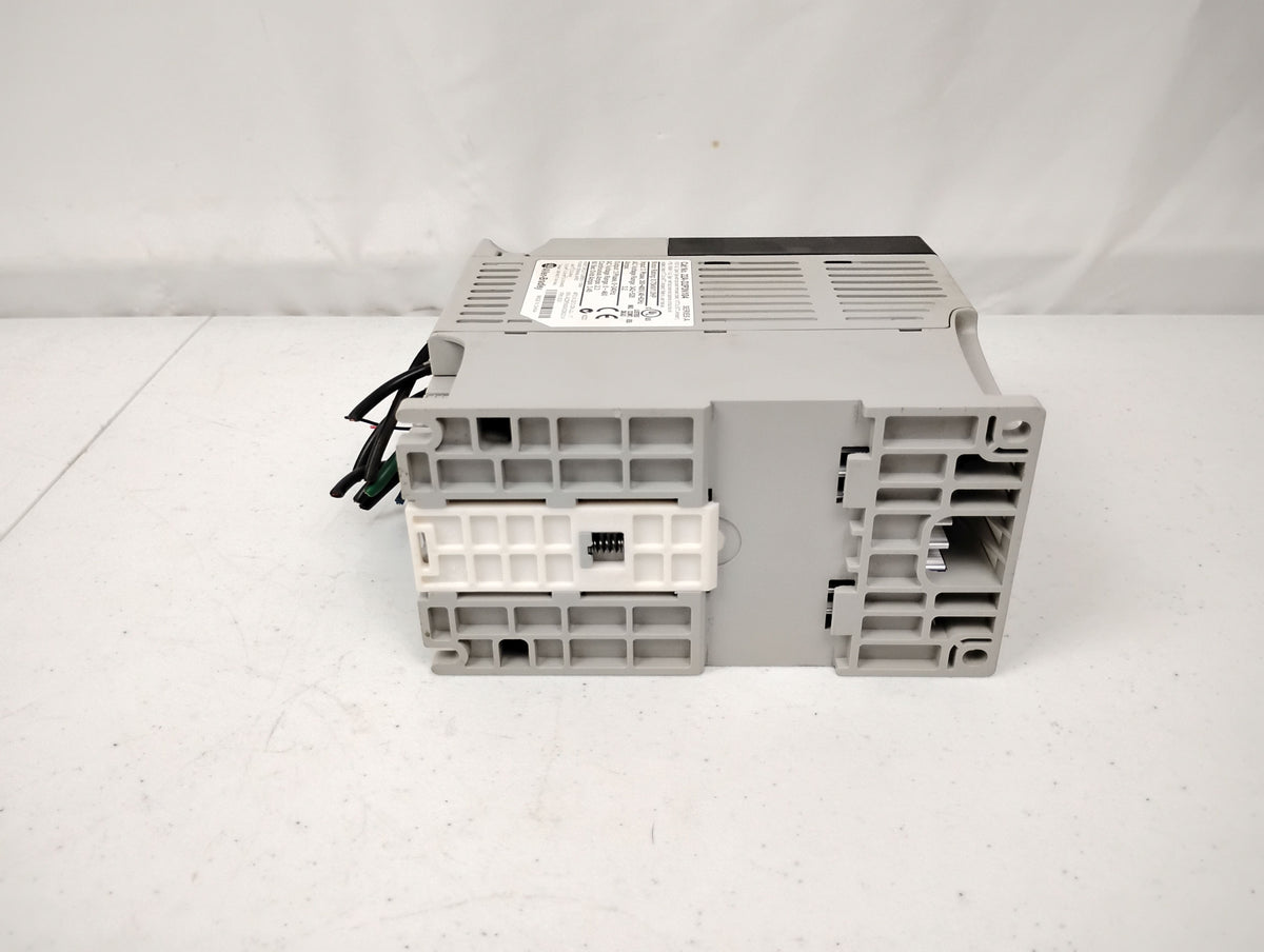 Allen Bradley 22A-D2P3N104 Ser A Powerflex 1HP 4 AC Drive 3 Phase 0.75kW 380-480V