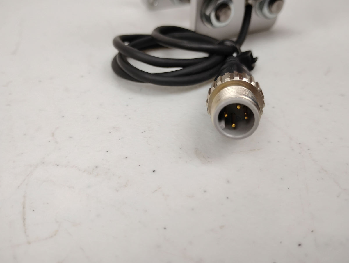 Omron CCSA-QSQ-070070-66 w/ Mount