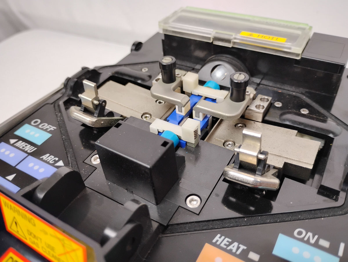 Fujikura FSM-30R Ribbon Fusion Splicer | P/N: FSM-30R12