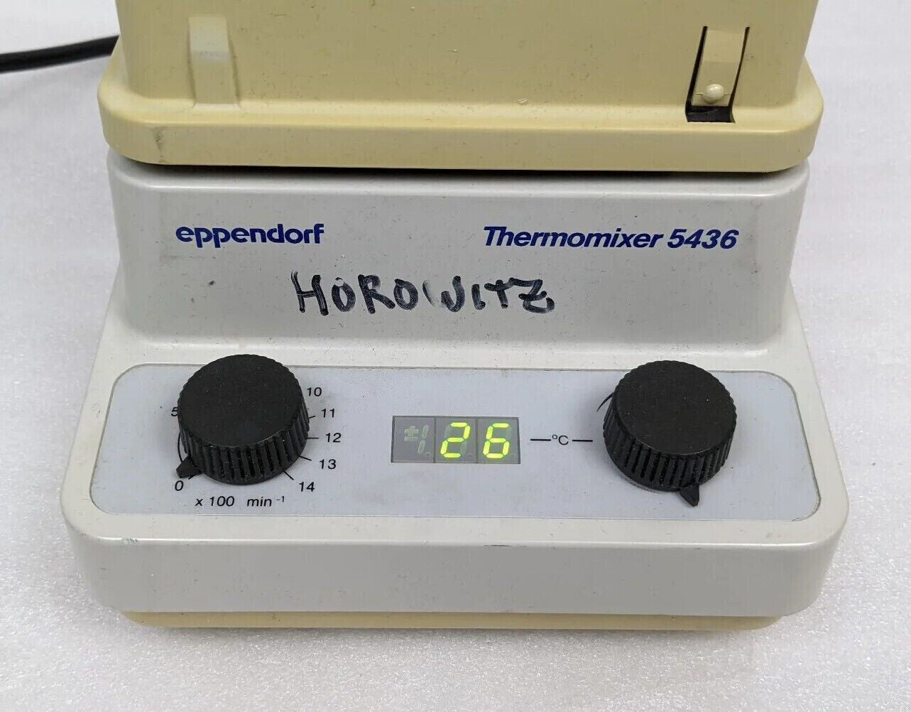 For Parts/Repair | Eppendorf 5436 Thermomixer Incubator Shaker | Powers up