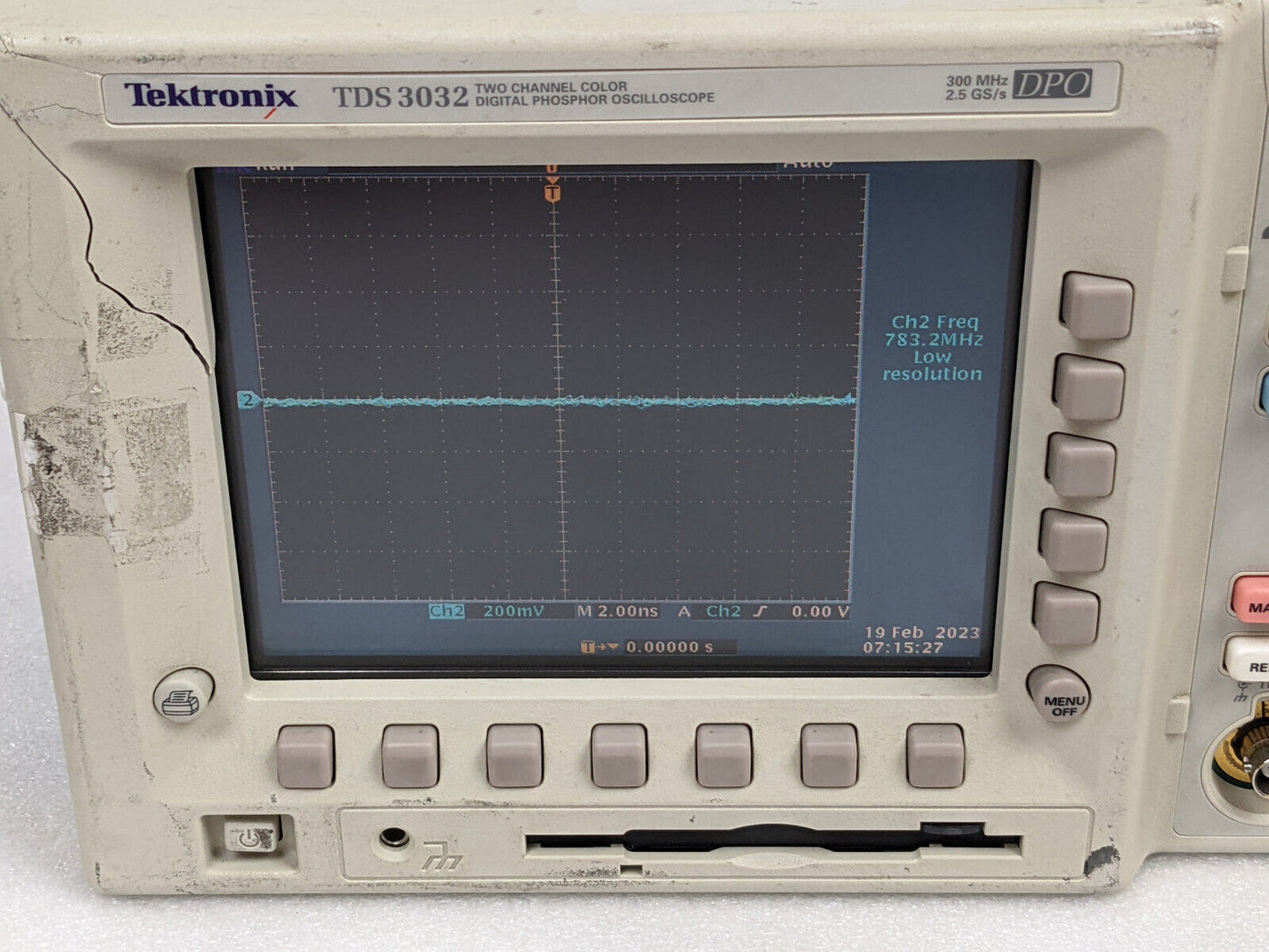 Tektronix TDS3032 2 Channel 300MHz 2.5 GS/s Digital Oscilloscope | Shell Damage