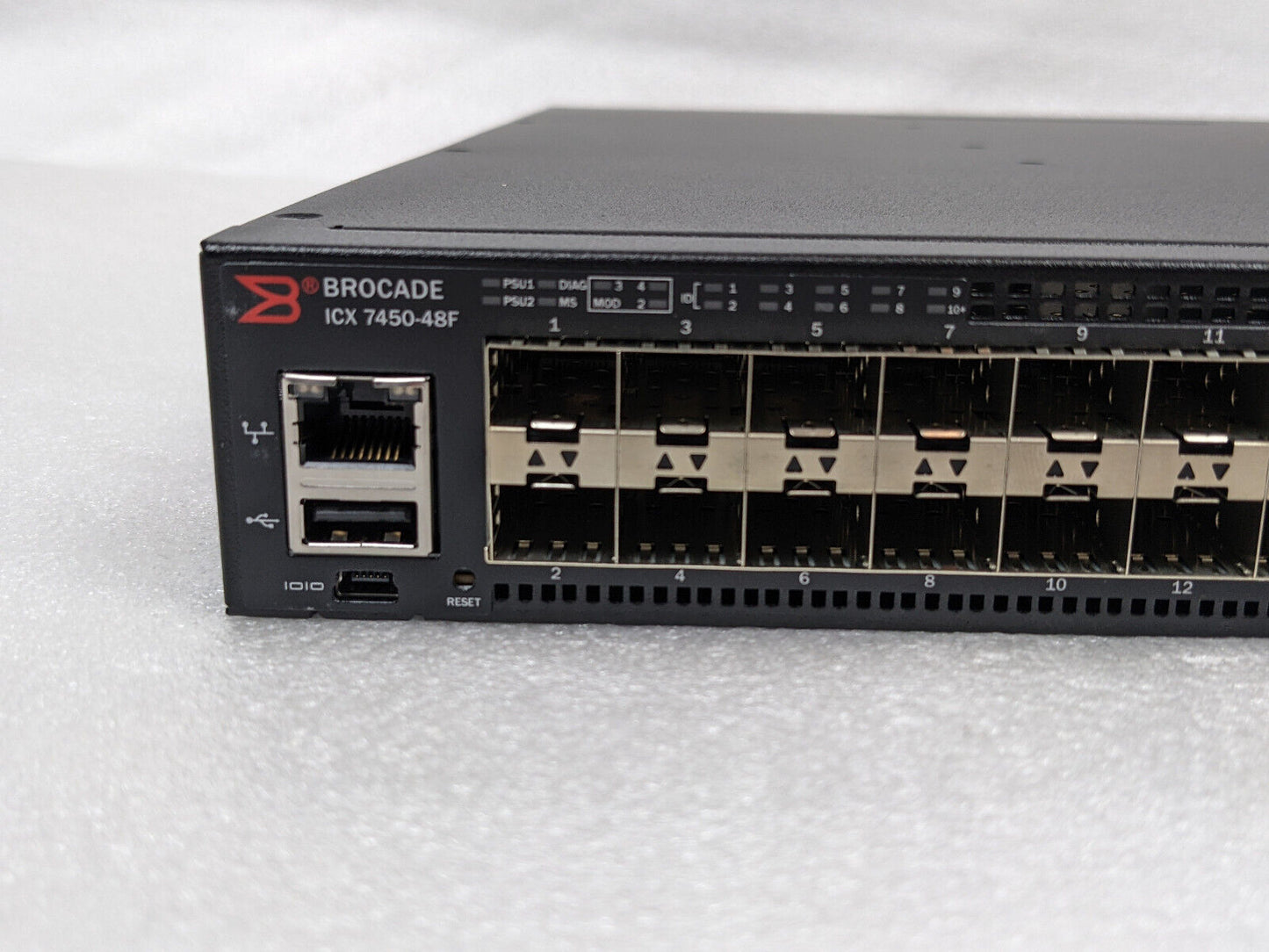 Brocade ICX7450-48F 48 Port 10Gb SFP+ Gigabit Ethernet Managed Switch Dual PSU