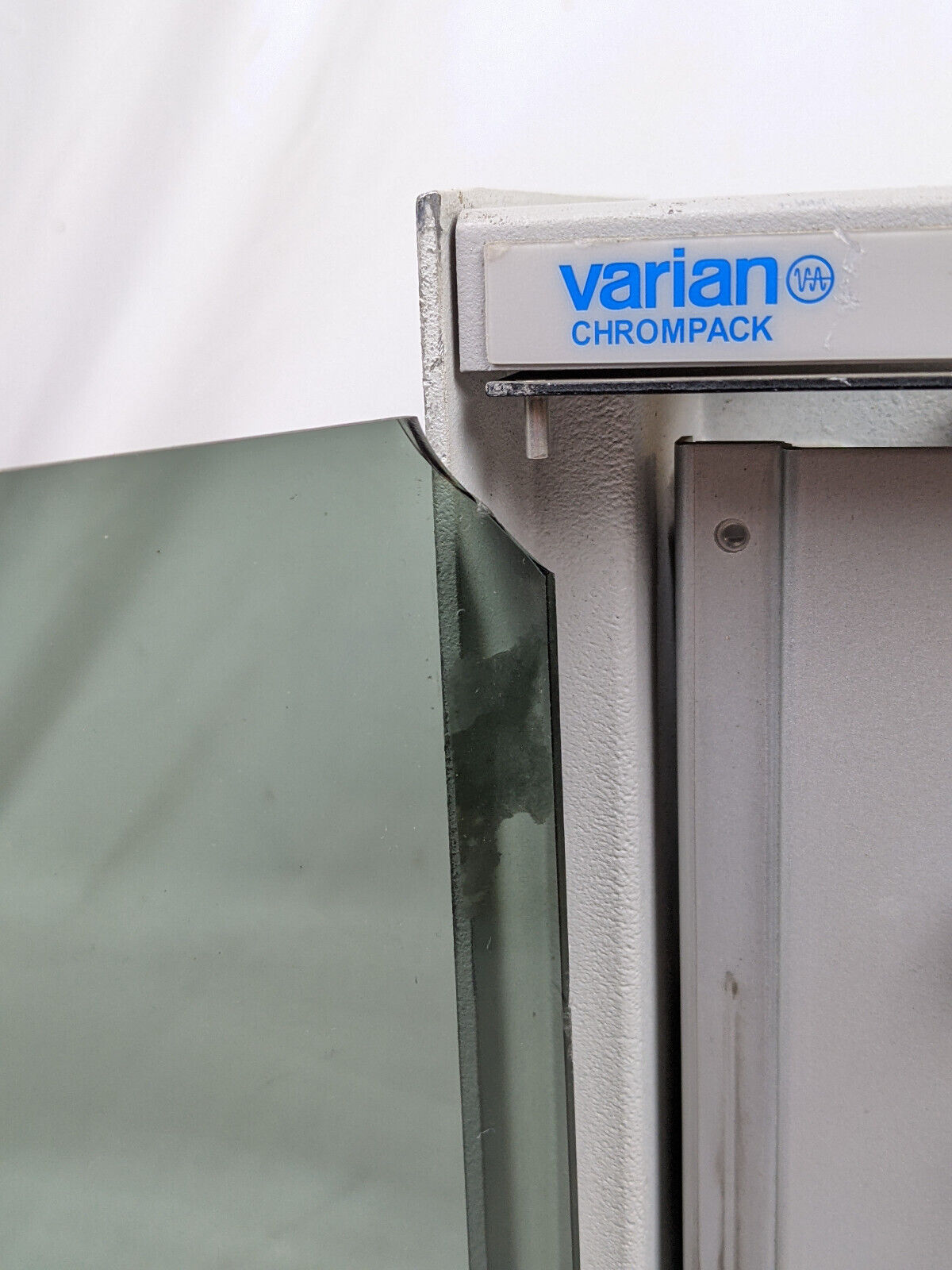 For Parts/Repair | Varian 8200 Autosampler Chromatography System | Does Power Up