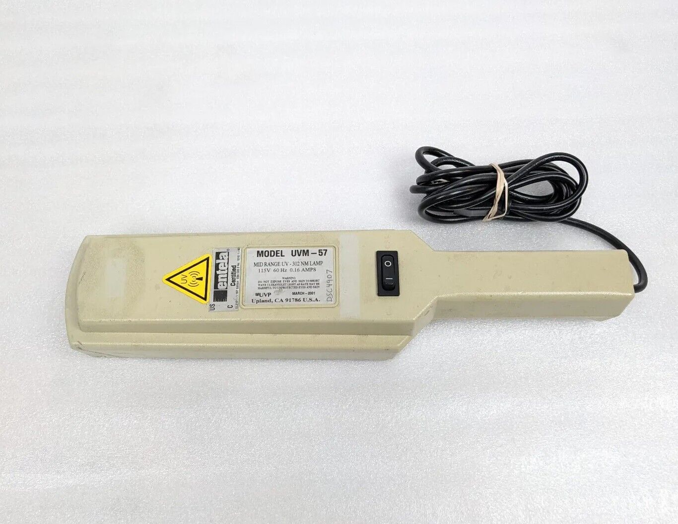 UVP UVM-57 Mid Range UV-302 nm Handheld Lamp