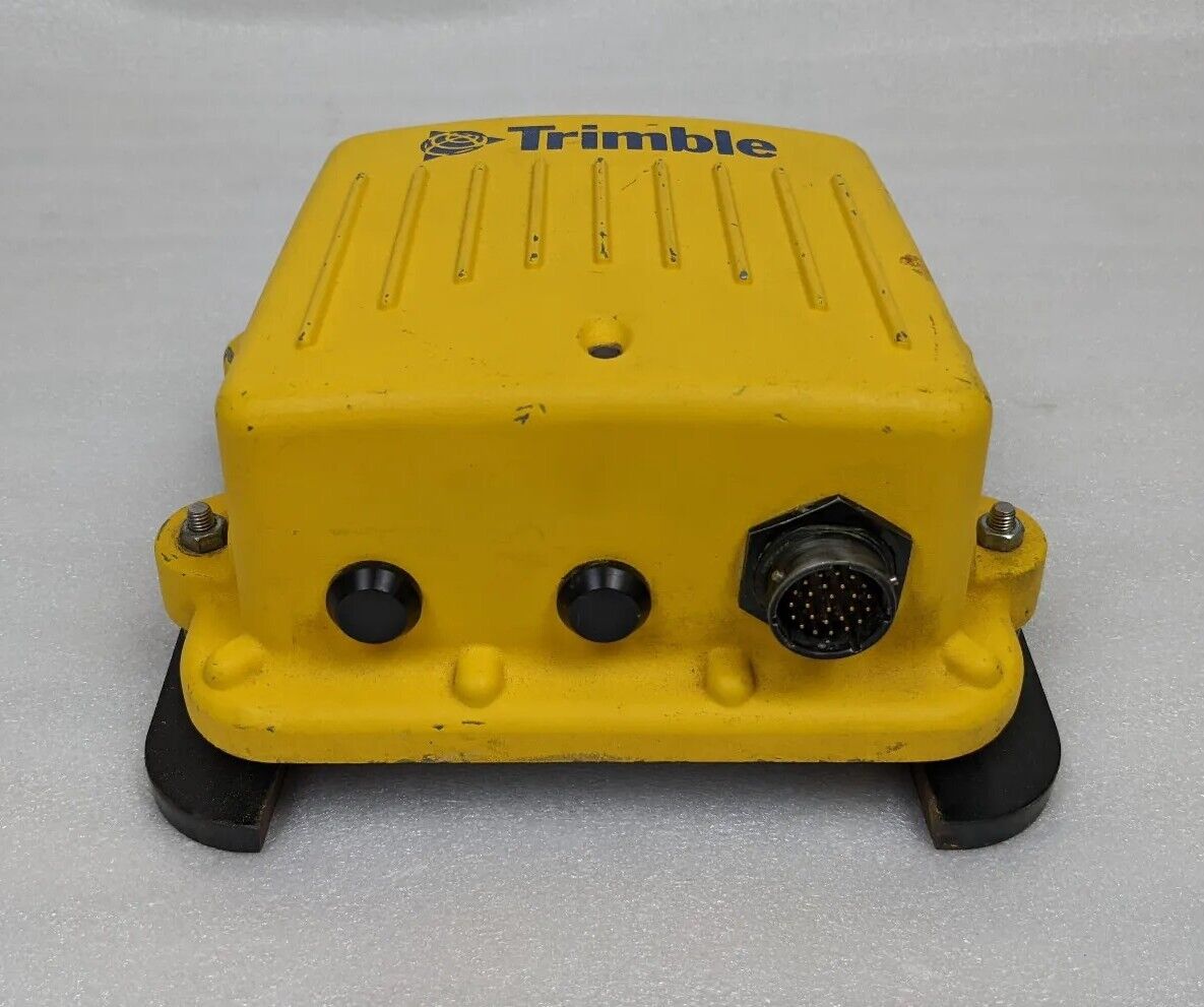 Trimble SNR934 Series | 900-2400 MHz Grade Control Machine Radio Connected Site