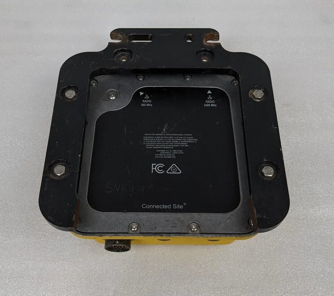 Trimble SNR934 Series | 900-2400 MHz Grade Control Machine Radio Connected Site