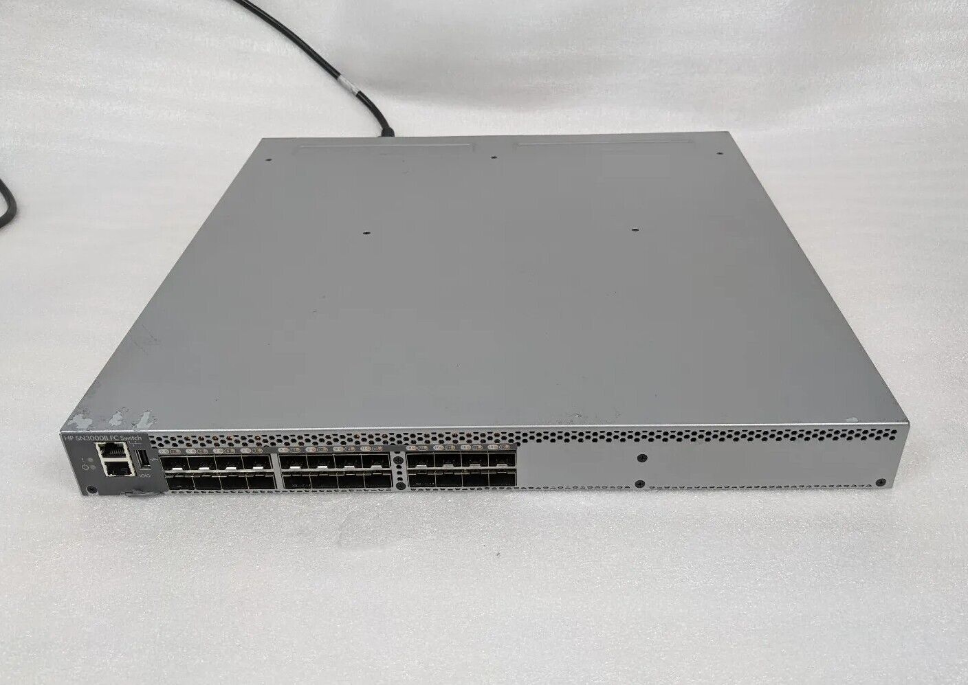 HP SN3000B QW937A 16GB 24 Port 12-Port Active FC Switch QW937A x2 PSU