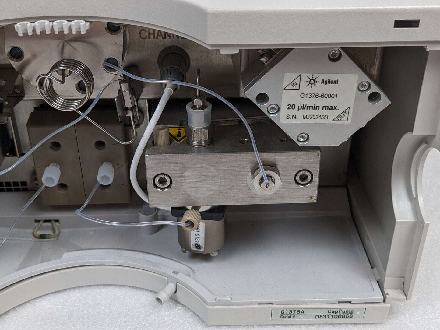 Agilent G1376A 1200 Series Capillary Cap Pump HPLC Chromatography