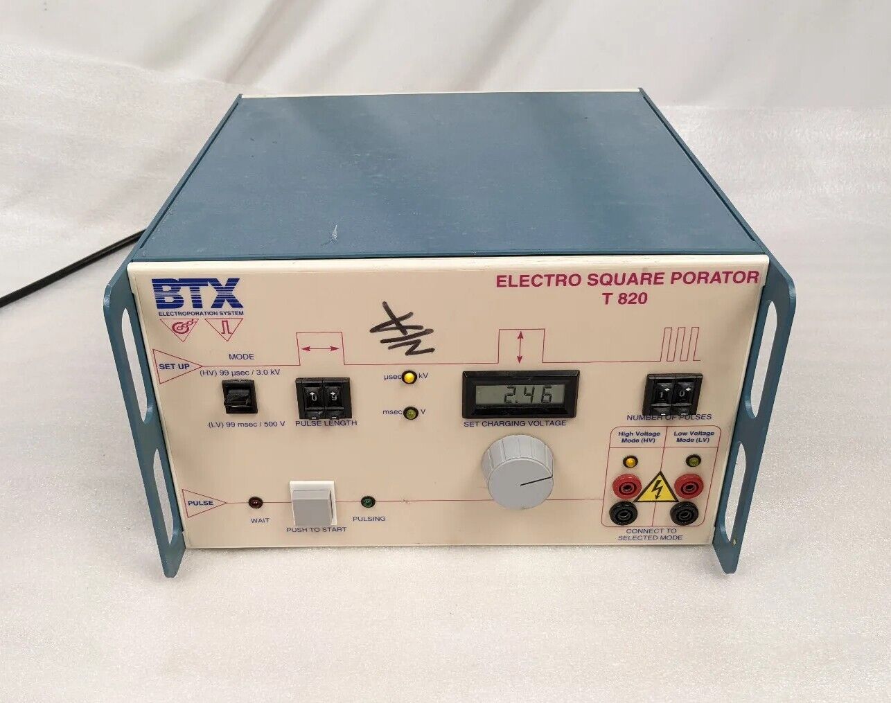 BTX T820 BT820 Electroporation System Electro Square Porator