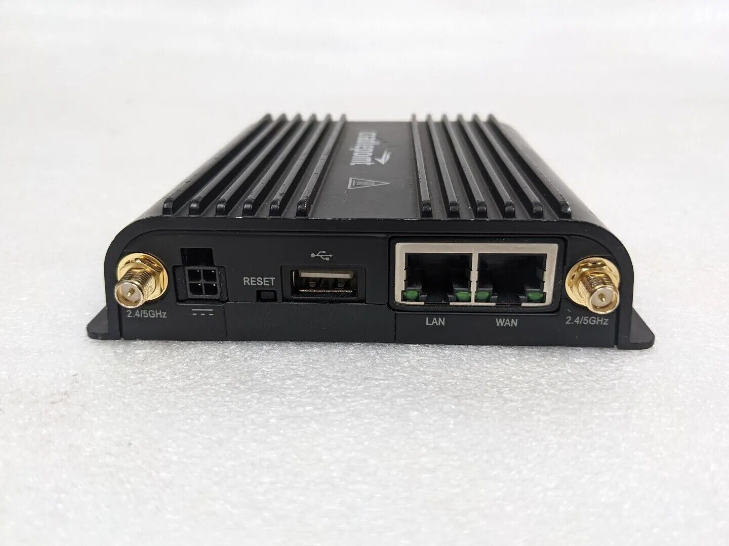 Cradlepoint IBR900LPE | IBR900 Network Router